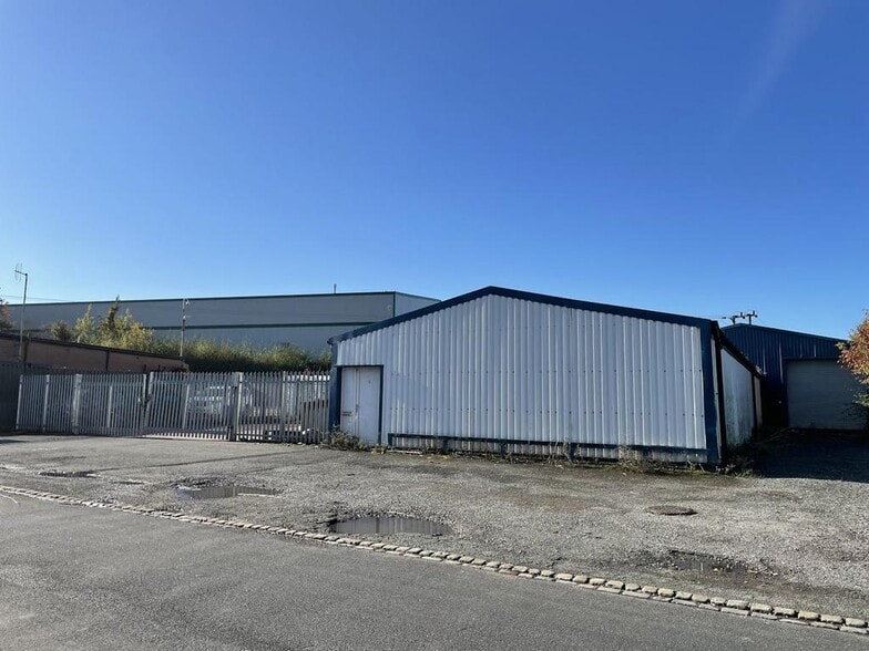 Unit 15 Turner Cres, Newcastle Under Lyme for lease - Building Photo - Image 1 of 6