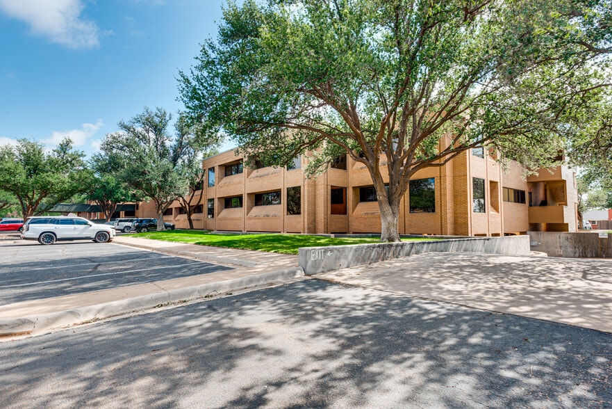 3000 Garfield St, Midland, TX à louer - Photo du bâtiment - Image 3 de 8