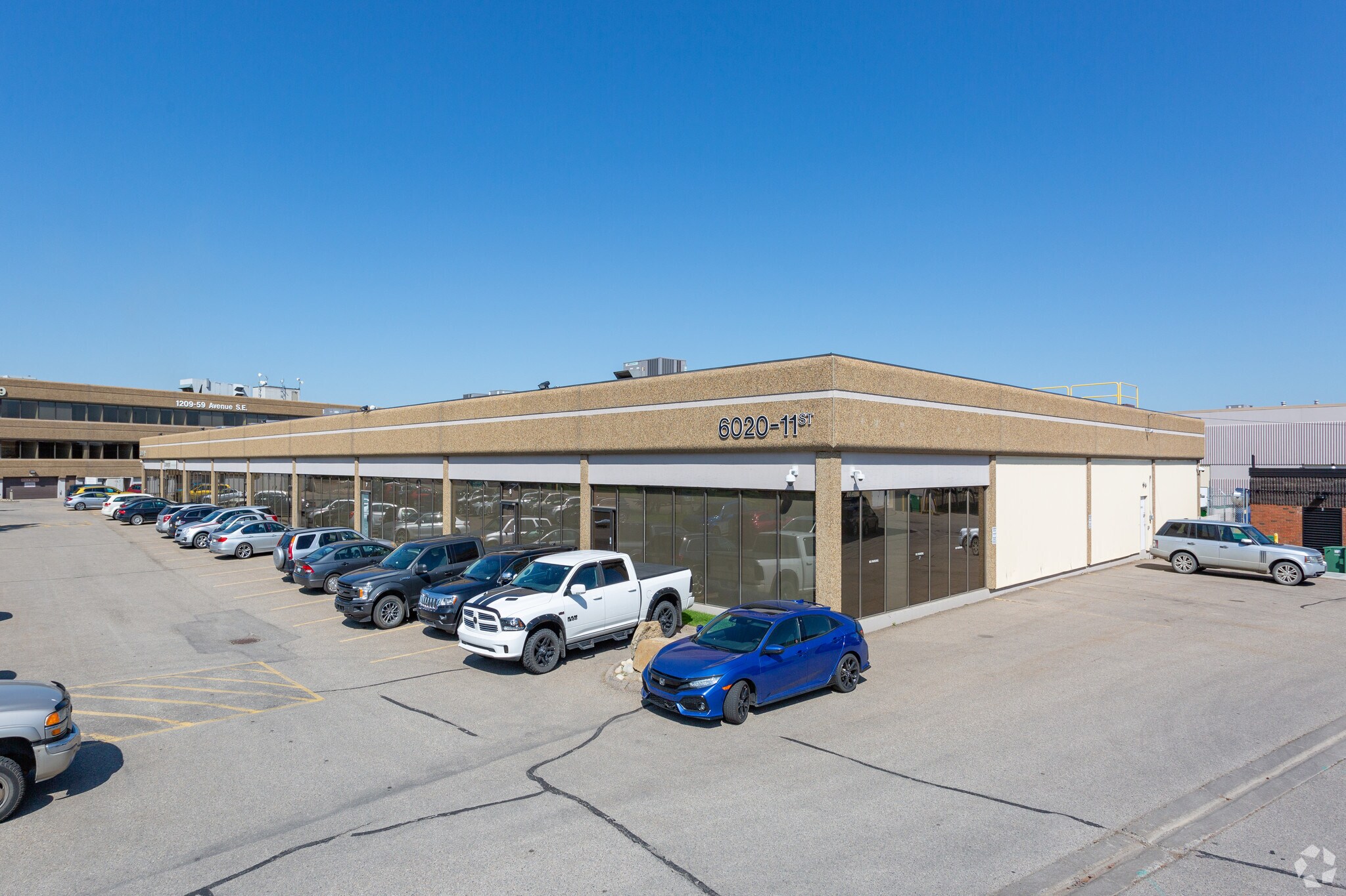 6020 11th St SE, Calgary, AB for sale Primary Photo- Image 1 of 1