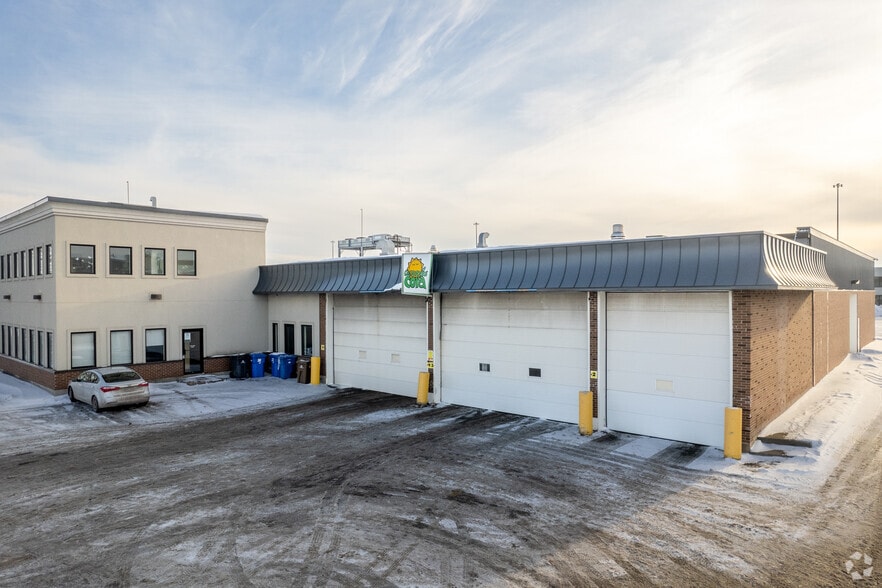 16 Rue Sicard, Ste-Thérèse, QC à vendre - Photo du bâtiment - Image 3 de 7