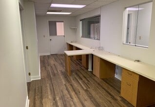 1902-1906 Meeting Ct, Wilmington, NC for lease Interior Photo- Image 1 of 5