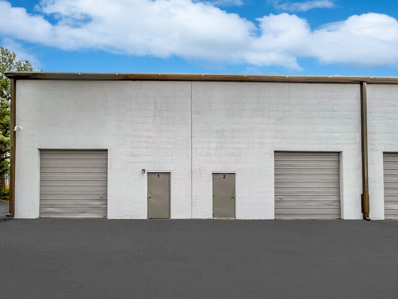 5455 Crestview Dr, Memphis, TN à louer - Photo du bâtiment - Image 2 de 6