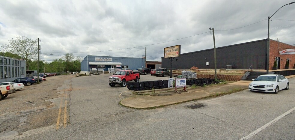Ace Hardware Affiliated Stores portfolio of 3 properties for sale on LoopNet.ca - Building Photo - Image 1 of 3