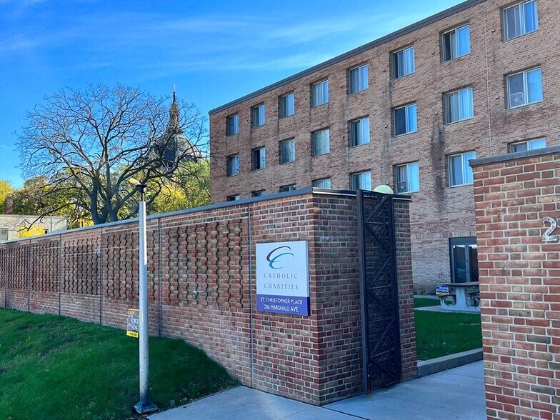 286 Marshall Ave, Saint Paul, MN à vendre - Photo du bâtiment - Image 1 de 13
