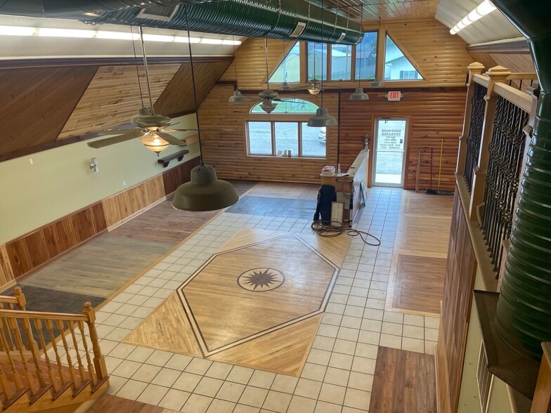 404 Airport Rd, Albert Lea, MN à vendre - Photo du bâtiment - Image 2 de 7