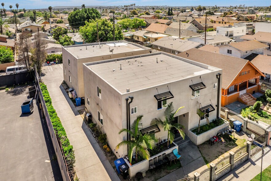 814-816 1/2 W 47th St, Los Angeles, CA à vendre - Photo du bâtiment - Image 3 de 13