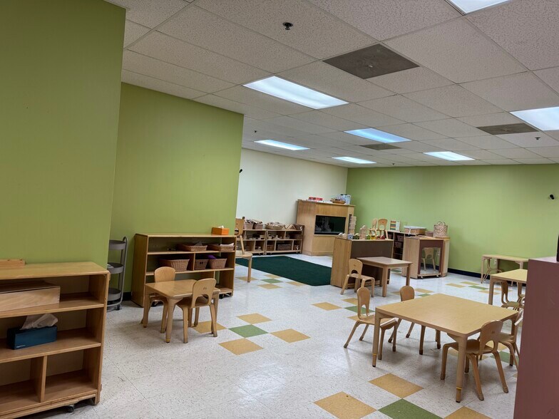 2557 Us Highway 130, Cranbury, NJ à louer - Photo du bâtiment - Image 3 de 9