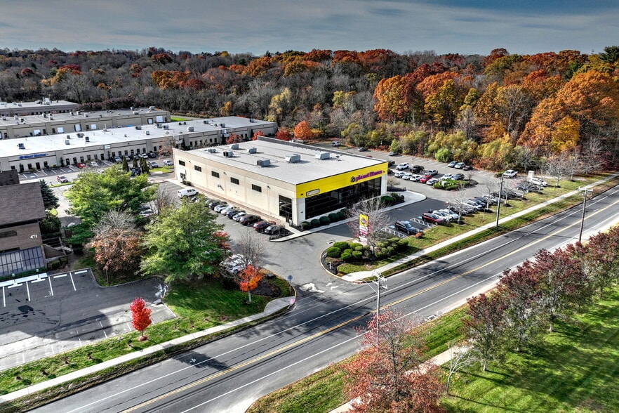 469 E Main St, Branford, CT for sale - Building Photo - Image 2 of 17