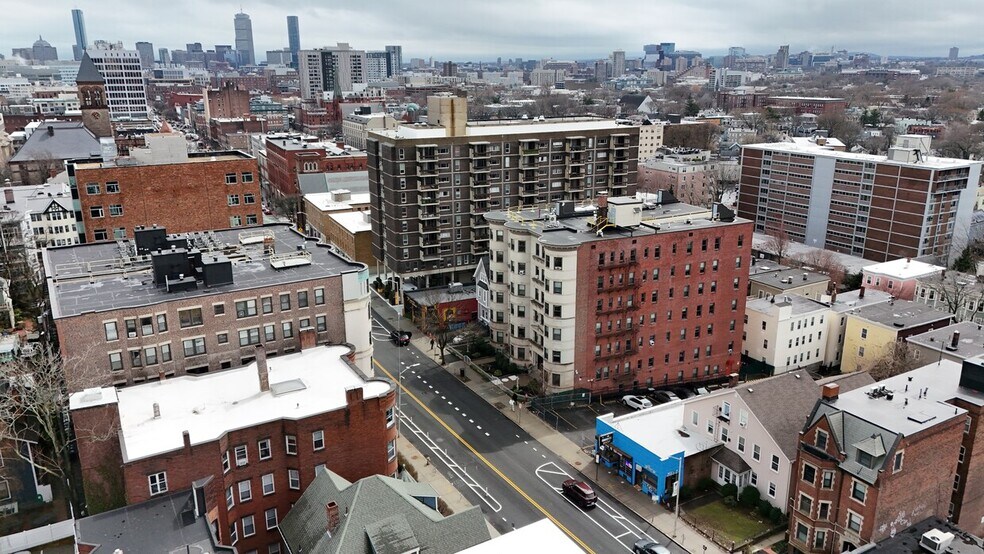 896-898 Massachusetts Ave, Cambridge, MA à vendre - Photo du bâtiment - Image 3 de 3