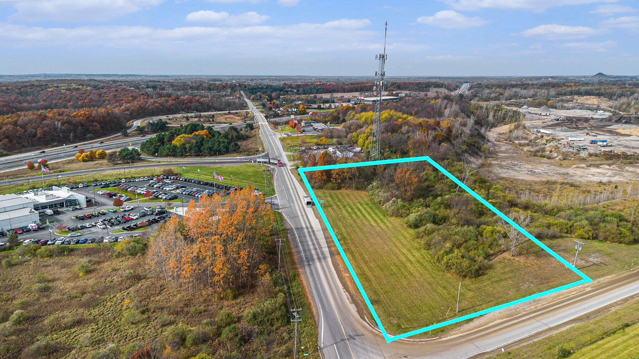 8815 Holly Rd, Holly, MI à vendre Photo principale- Image 1 de 28