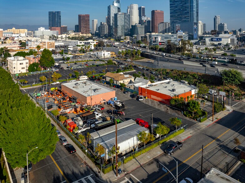 1327 W 12th St, Los Angeles, CA à vendre - Photo du bâtiment - Image 3 de 8