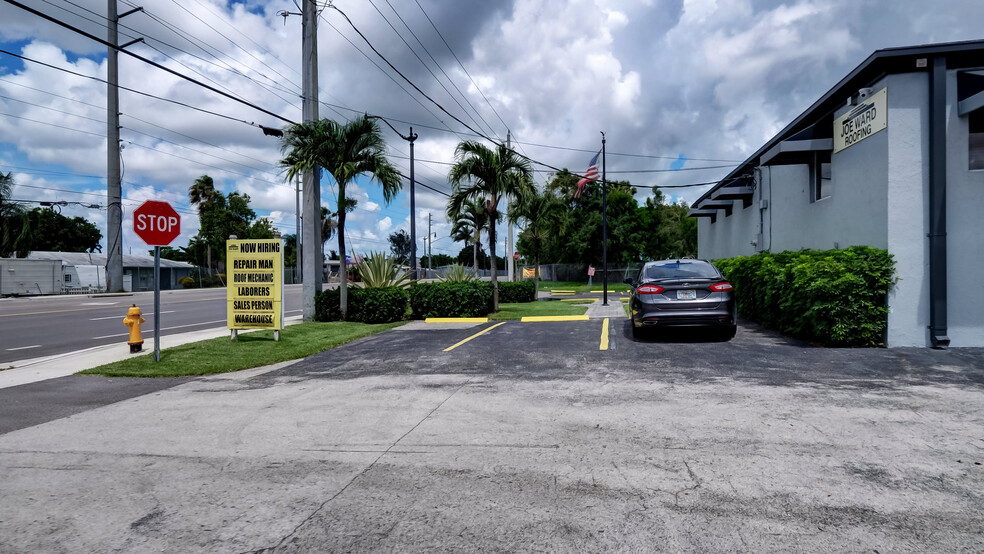 257 E Lucy St, Homestead, FL à vendre - Photo du bâtiment - Image 1 de 1