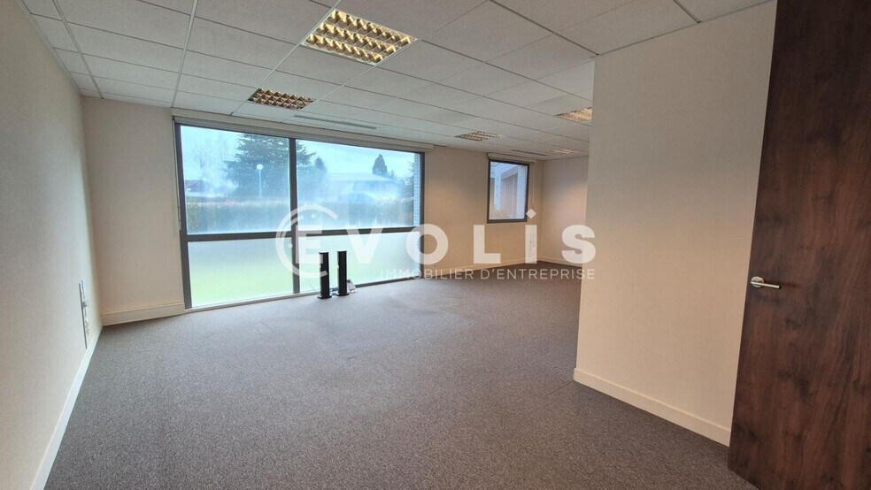 Bureau dans Magny Le Hongre à vendre - Photo intérieure - Image 2 de 20