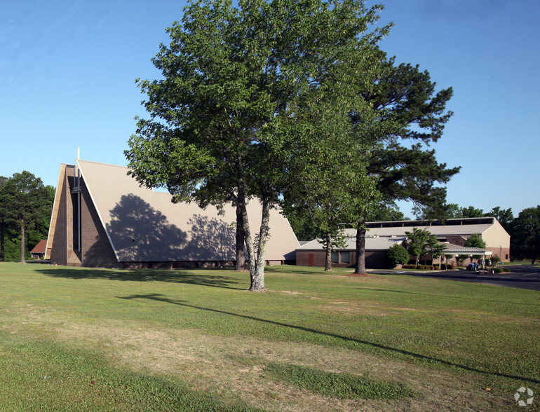 10710 I-30, Little Rock, AR for sale - Primary Photo - Image 1 of 1