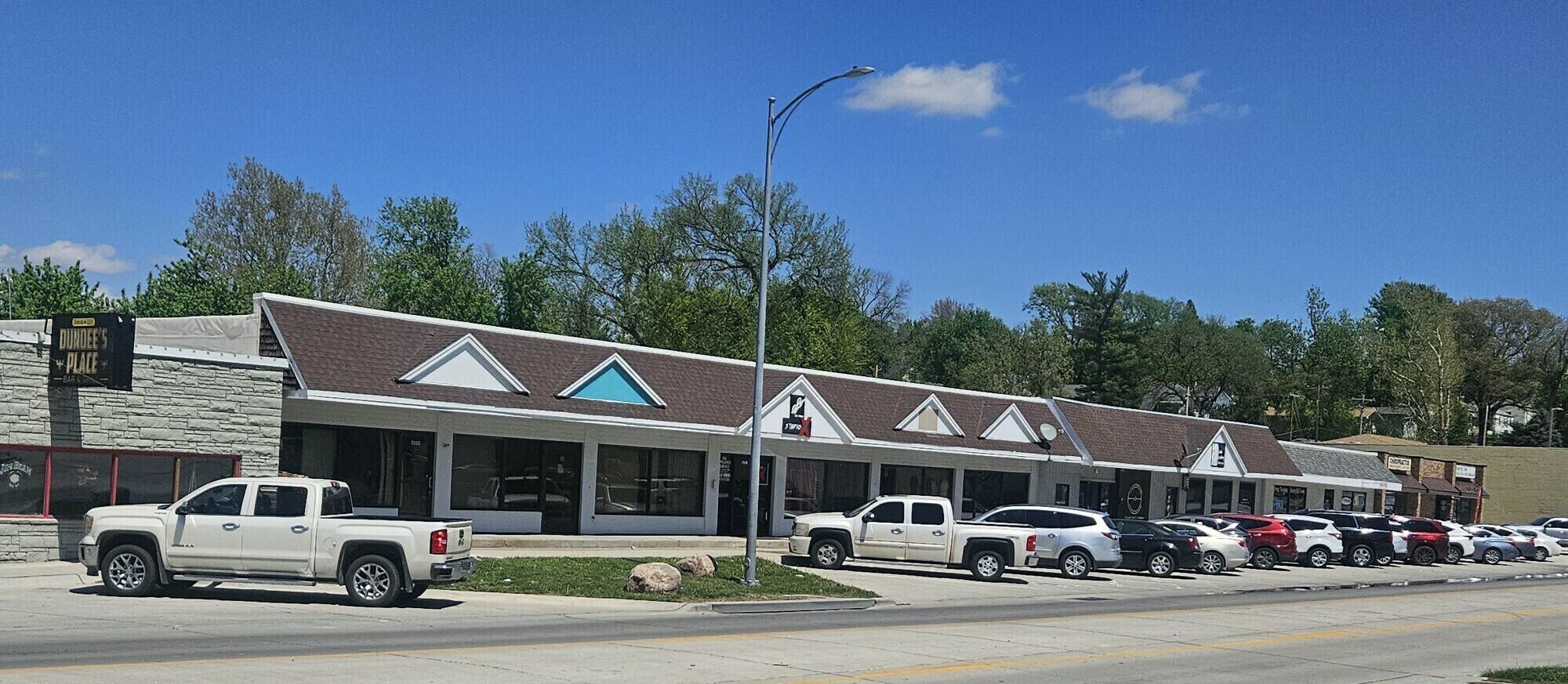 7002-7006 Maple St, Omaha, NE for lease Building Photo- Image 1 of 7