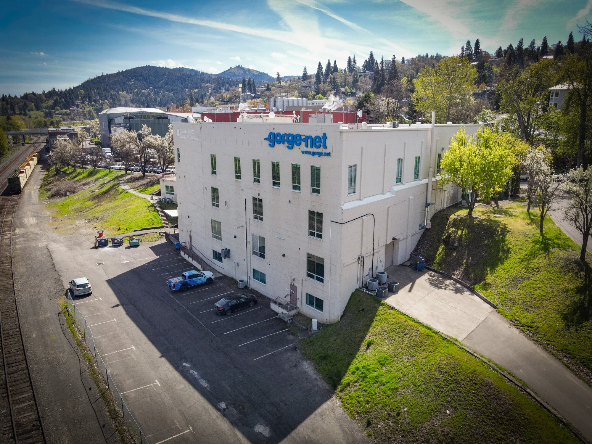 616 Industrial St, Hood River, OR for lease Primary Photo- Image 1 of 15
