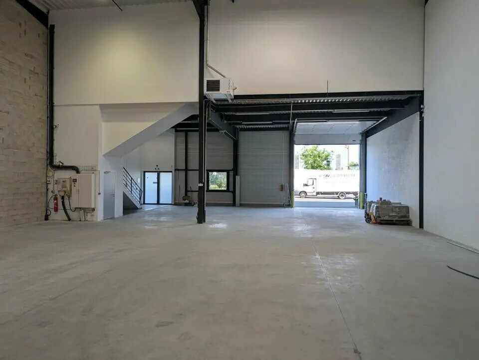 4 Rue Magnier-Bédu, Groslay for lease Interior Photo- Image 1 of 8