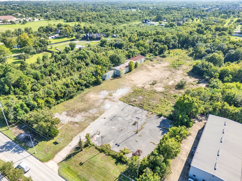 2109 Cullen Blvd, Pearland, TX for lease - Aerial - Image 2 of 4