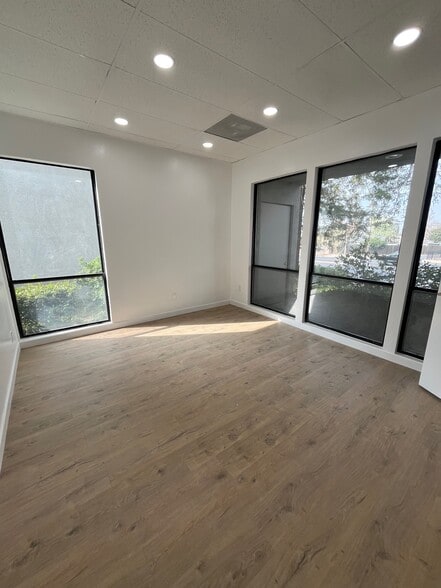 9286-9290 Madison Ave, Orangevale, CA for lease - Building Photo - Image 2 of 10