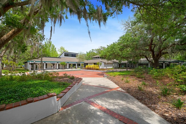 More details for 2441 NW 43rd St, Gainesville, FL - Retail for Sale
