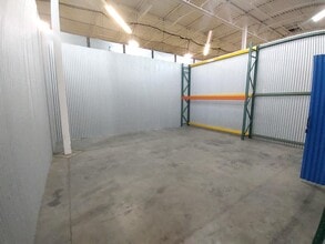 10949 E Peakview Ave, Englewood, CO for lease Interior Photo- Image 2 of 4