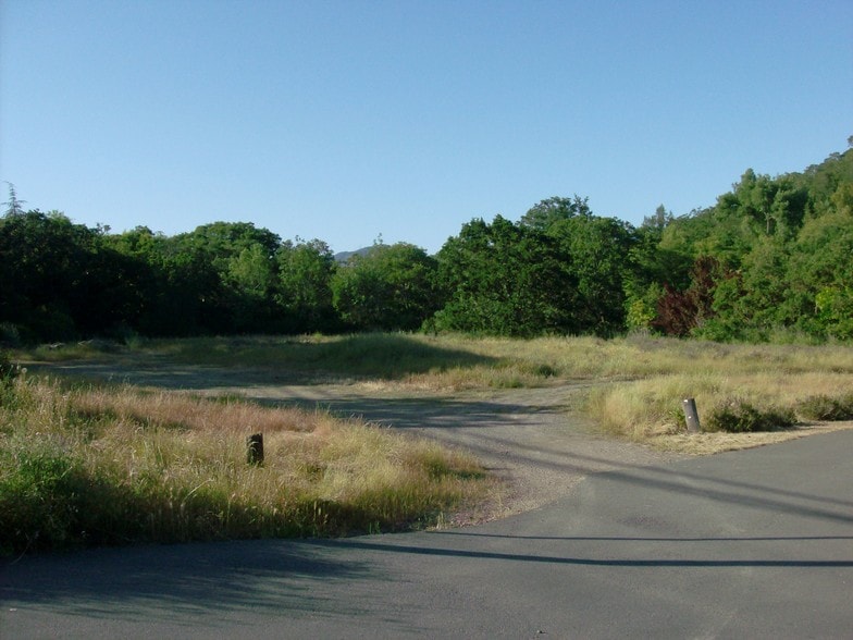 14211 Arnold Dr, Glen Ellen, CA for sale - Primary Photo - Image 1 of 5