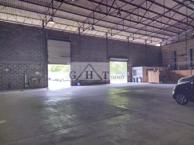 Industrial in Guibeville for lease - Building Photo - Image 3 of 8