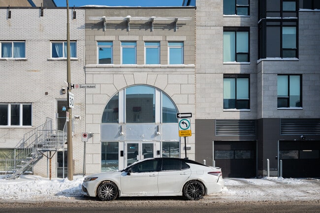 Plus de détails pour 1583 Rue Saint-Hubert, Montréal, QC - Commerce de détail à vendre