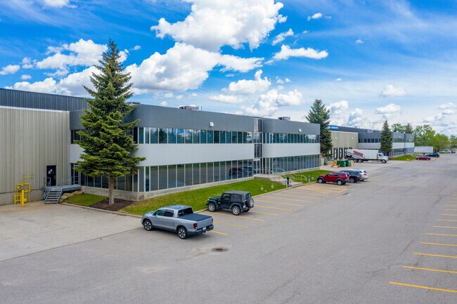 Plus de détails pour 4640-4888 72nd Ave SE, Calgary, AB - Bureau à louer