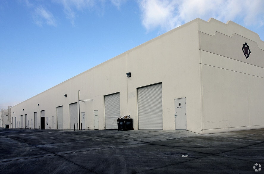 2625 E Craig Rd, North Las Vegas, NV for lease - Building Photo - Image 2 of 12