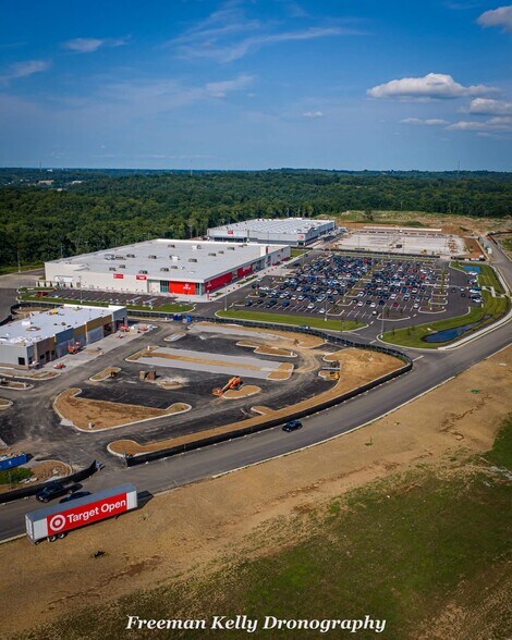 I-64 & U.S. 127 Hwy, Frankfort, KY à louer - Photo du bâtiment - Image 3 de 11