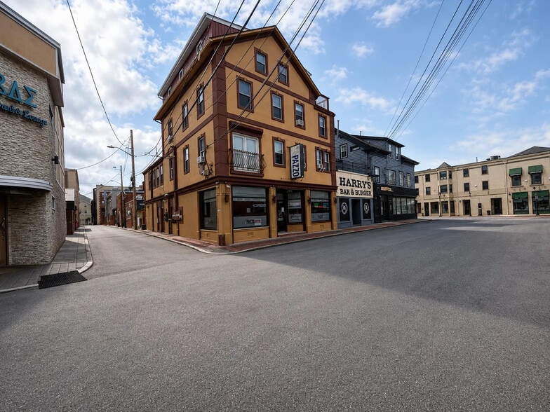 150 Acorn St, Providence, RI for lease - Building Photo - Image 1 of 2