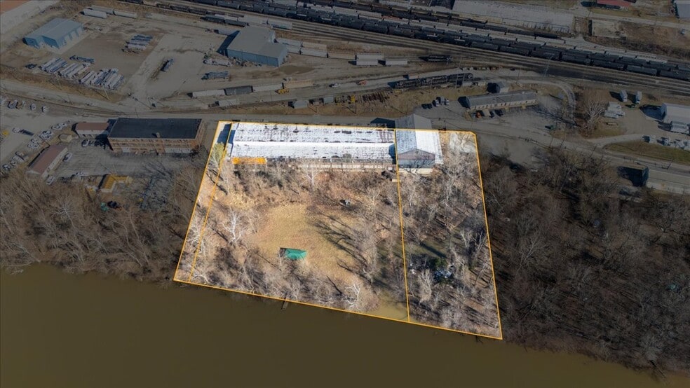 828 Depot St, Parkersburg, WV for sale - Primary Photo - Image 1 of 10