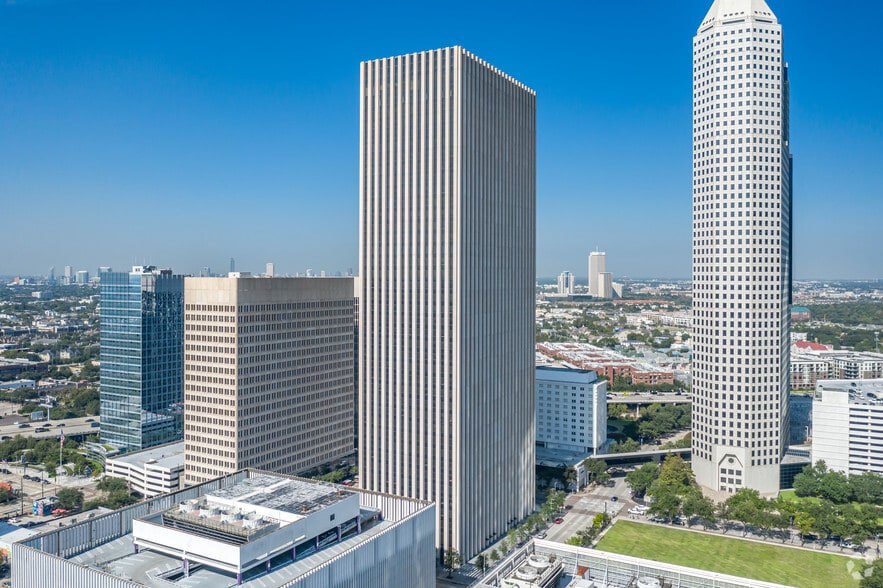 601 Jefferson St, Houston, TX à louer - Photo du bâtiment - Image 3 de 31