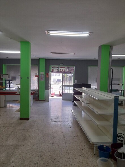 Retail in Cáceres, Cáceres for sale - Building Photo - Image 2 of 14