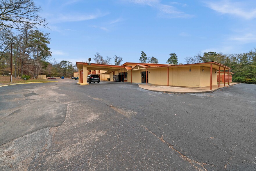 1007 S Dickinson Dr, Rusk, TX for sale - Building Photo - Image 1 of 1