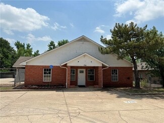 More details for 724 W 15th St, Edmond, OK - Retail for Lease