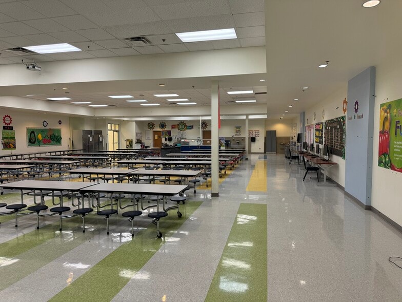 2015 SW Loop 410, San Antonio, TX for lease - Building Photo - Image 3 of 18