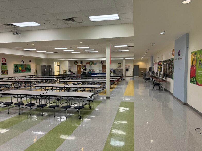 2015 SW Loop 410, San Antonio, TX à louer - Photo du bâtiment - Image 3 de 18