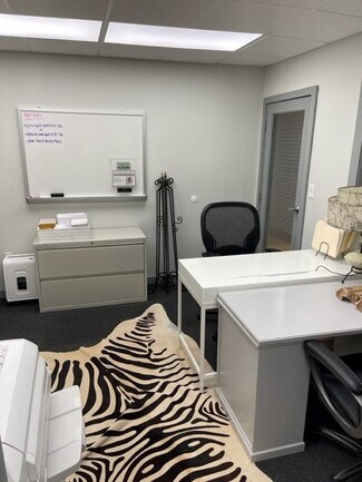 Plus de détails pour 333 Wade Hampton Blvd, Greenville, SC - Bureau à louer