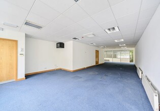 Centennial Ave, Elstree for lease Interior Photo- Image 2 of 3