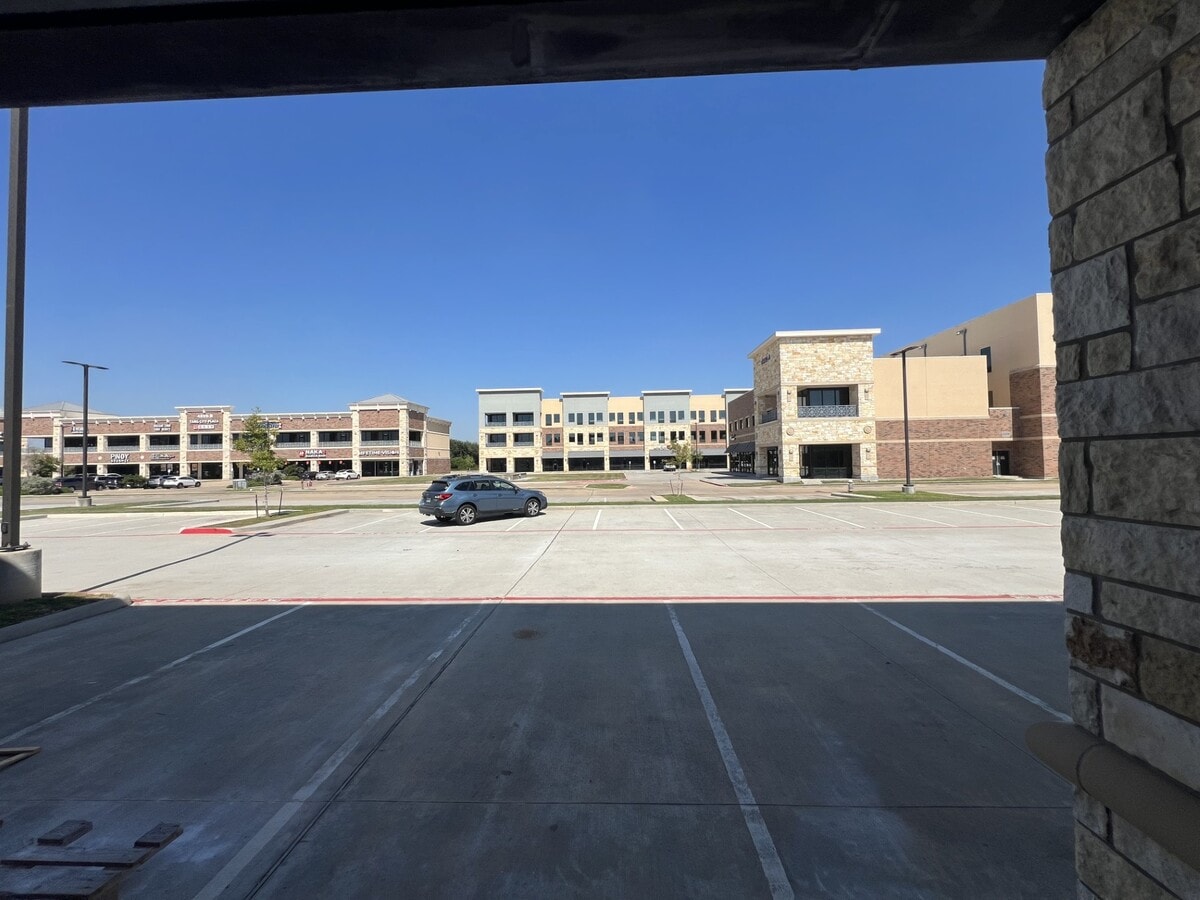 4899 Highway 6, Missouri City, TX 77459 - Unit 105e -  - Interior Photo - Image 1 of 7