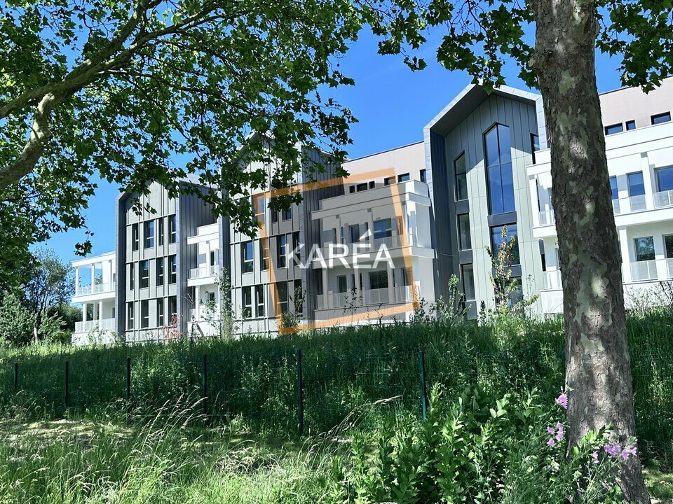 Office in Serris for lease Building Photo- Image 1 of 6