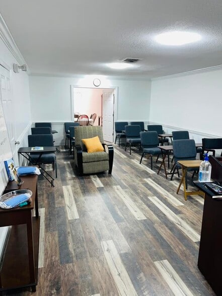 301 W Main St, Stoneville, NC for sale - Interior Photo - Image 3 of 74