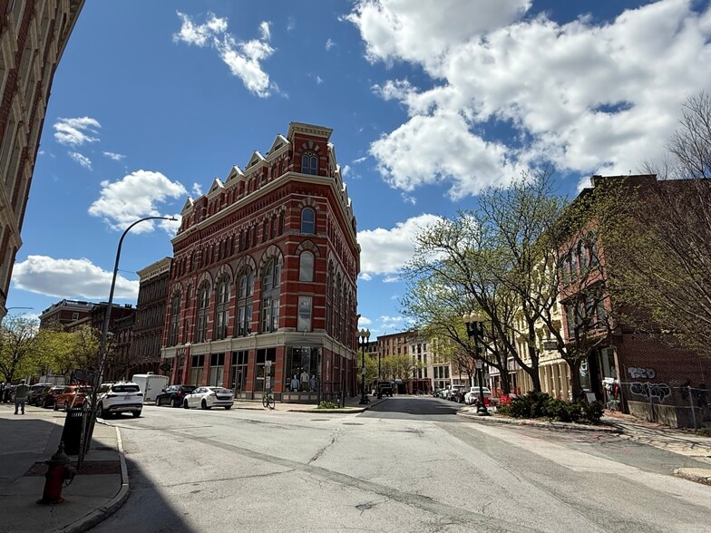 216 River St, Troy, NY for lease - Building Photo - Image 3 of 10