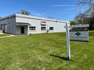 More details for 900 Armour Rd, Oconomowoc, WI - Industrial for Sale