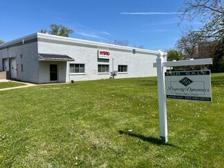 Plus de détails pour 900 Armour Rd, Oconomowoc, WI - Industriel à vendre