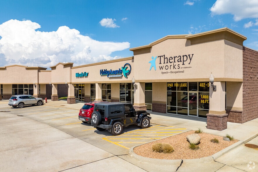 Meadows Plaza-PRICE REDUCED portfolio of 2 properties for sale on LoopNet.ca - Building Photo - Image 2 of 19