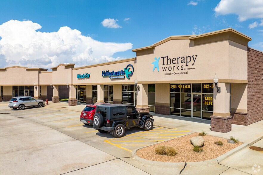 Meadows Plaza-PRICE REDUCED portefeuille de 2 propriétés à vendre sur LoopNet.ca - Photo du bâtiment - Image 2 de 19