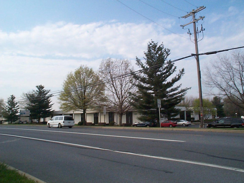 1630 Manheim Pike, Lancaster, PA à louer - Photo du bâtiment - Image 2 de 13